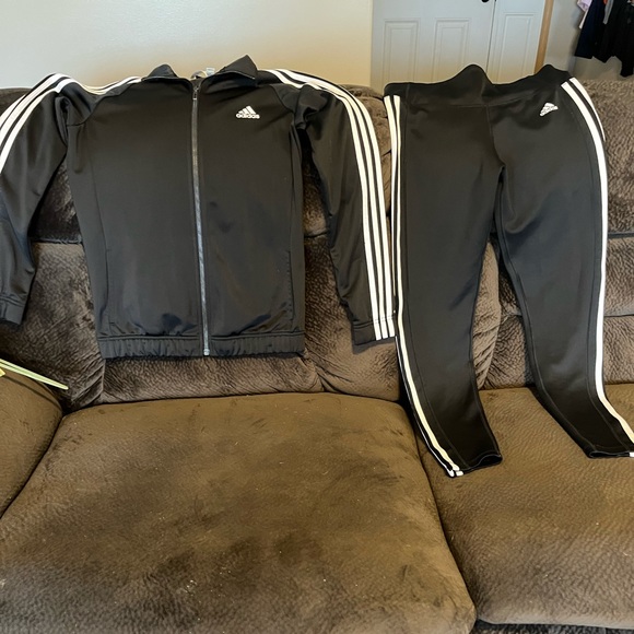 adidas Pants - EUC MATCHING ADIDAS RUNNING OUTFIT PANTS SIZE L JACKET M